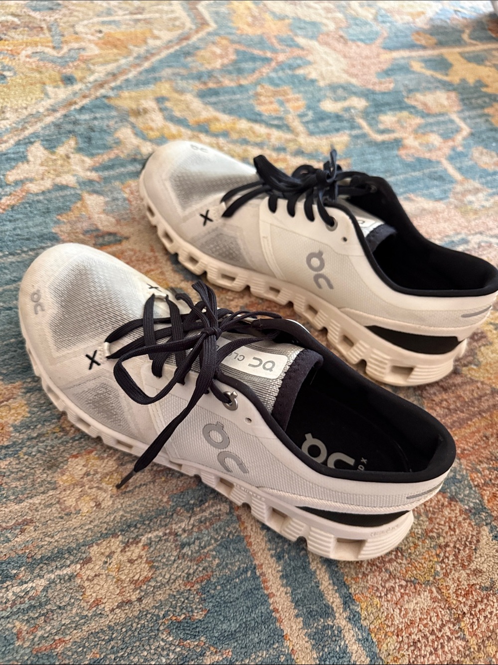 On cloud  White and Black Sneakers